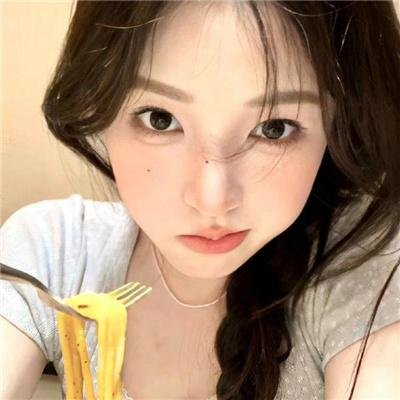爱情是什么 封面